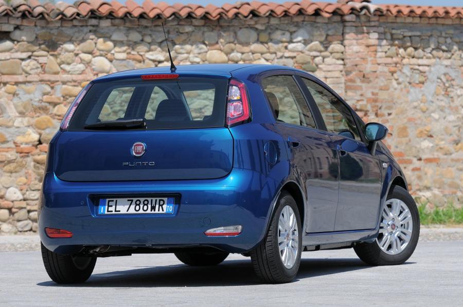  Fiat Punto 5-Door 2012 года  (фото 24 из 30)
